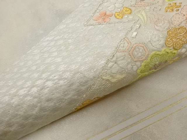  引箔宝尽くしに松・梅模様織出し袋帯